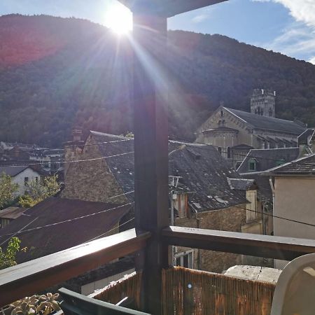 Beau T3 place parking, vue dégagée proche centre Bagnères-de-Luchon Exterior foto